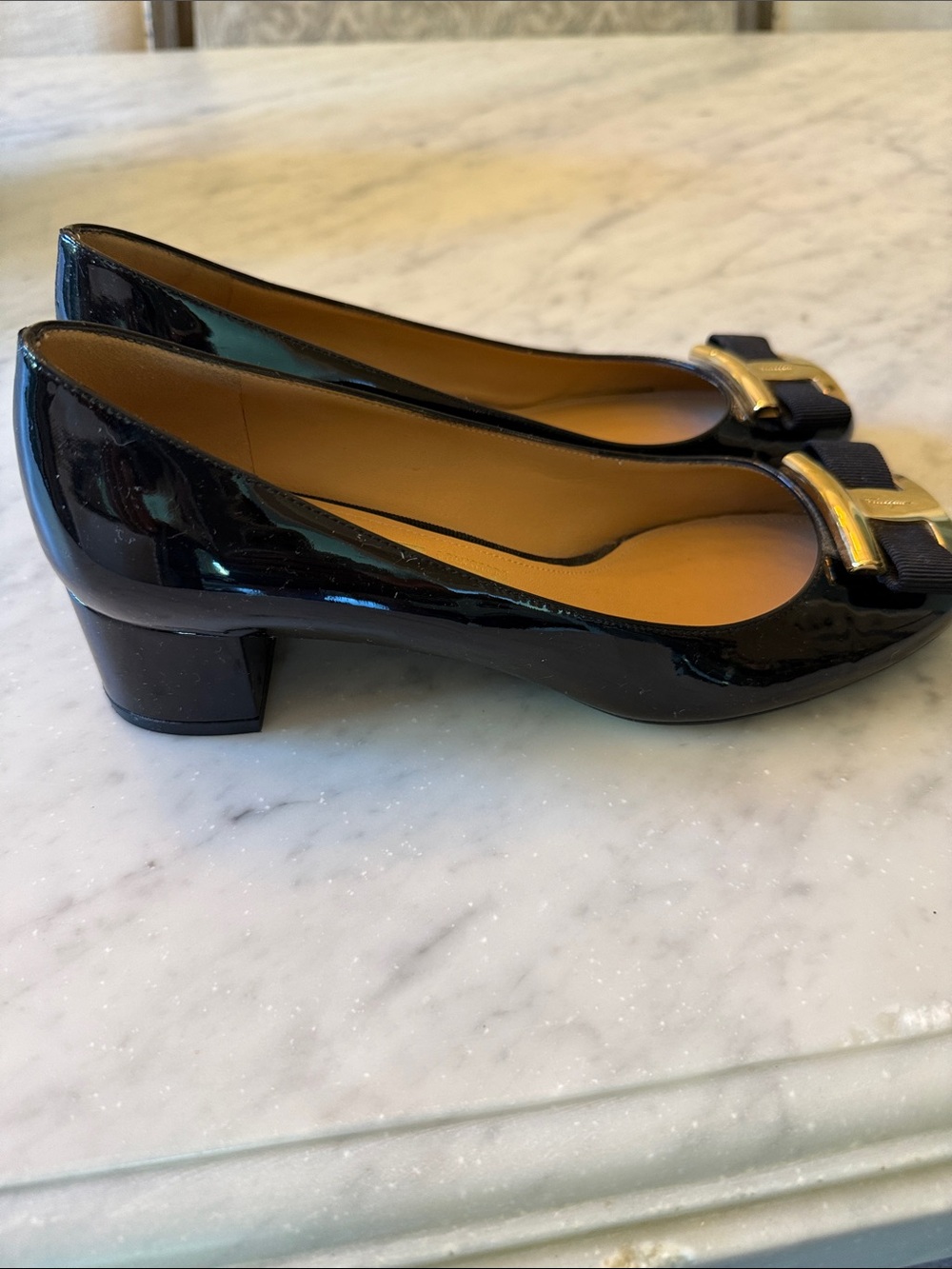 Salvatore Ferragamo Black Patent Leather Vara Bow Flats - Picture 4 of 5